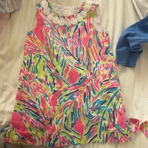 Lily Pulitzer adorable mini dress size 3T multi color. Fits up to size 4T/5T zip